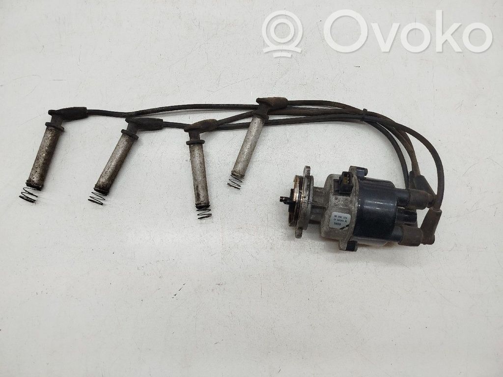 Opel Corsa B Distribuidor de encendido 