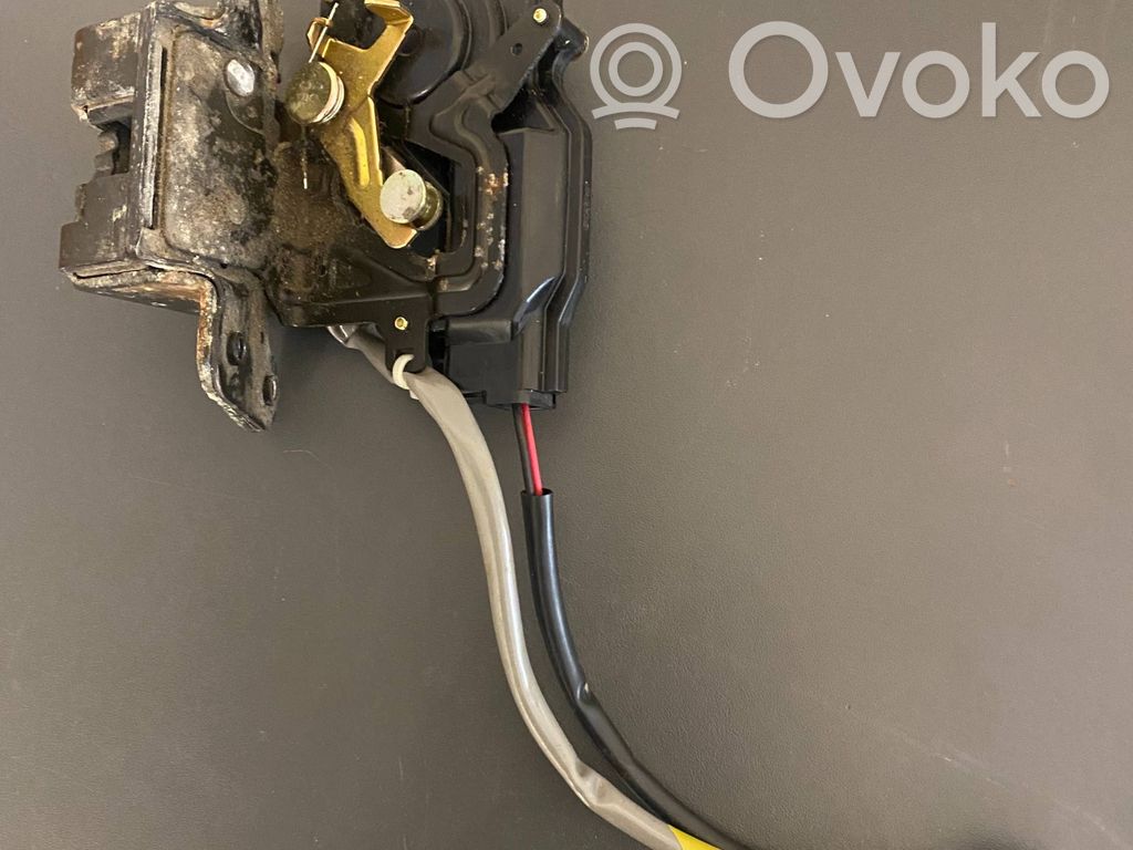 Toyota Avensis T250 Loading door lock 