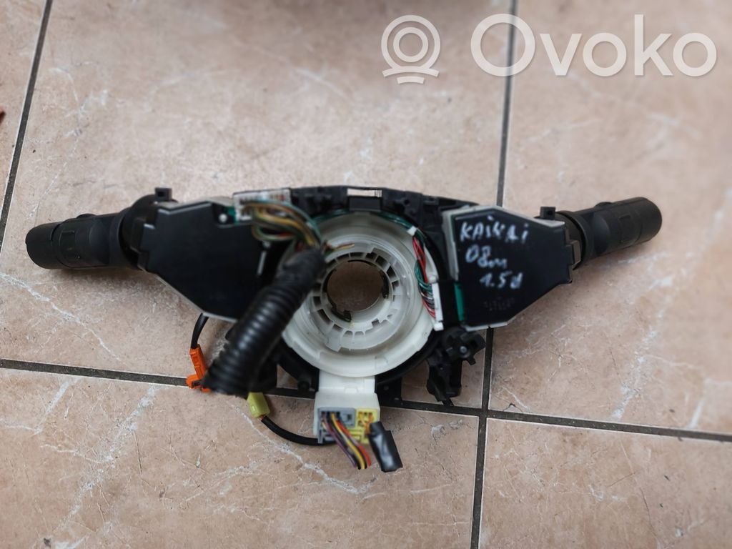 Nissan Qashqai Pyyhkimen/suuntavilkun vipukytkin 