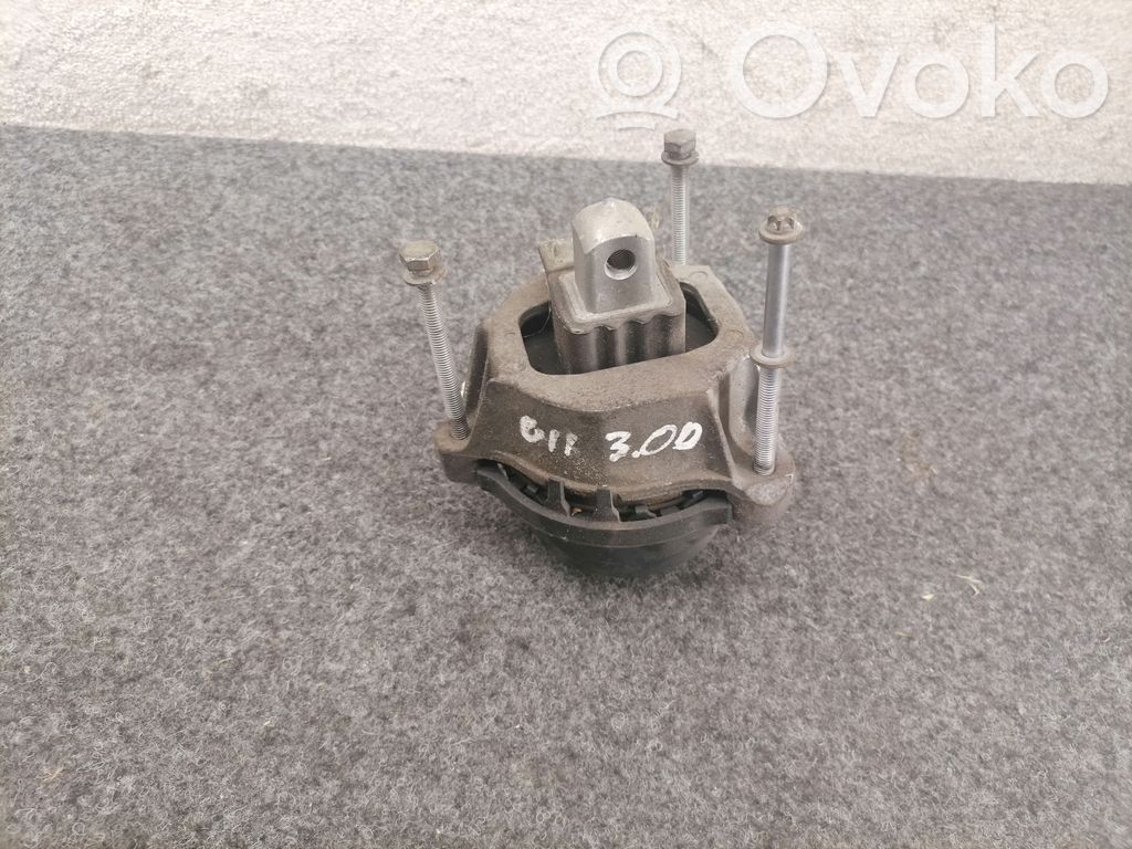 BMW 7 G11 G12 Engine mount bracket 