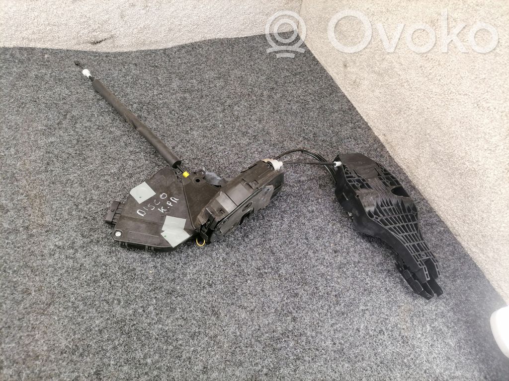Land Rover Discovery 5 Front door lock 