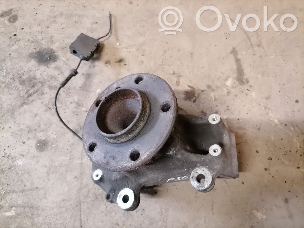 BMW 3 F30 F35 F31 Priekinė stebulė 