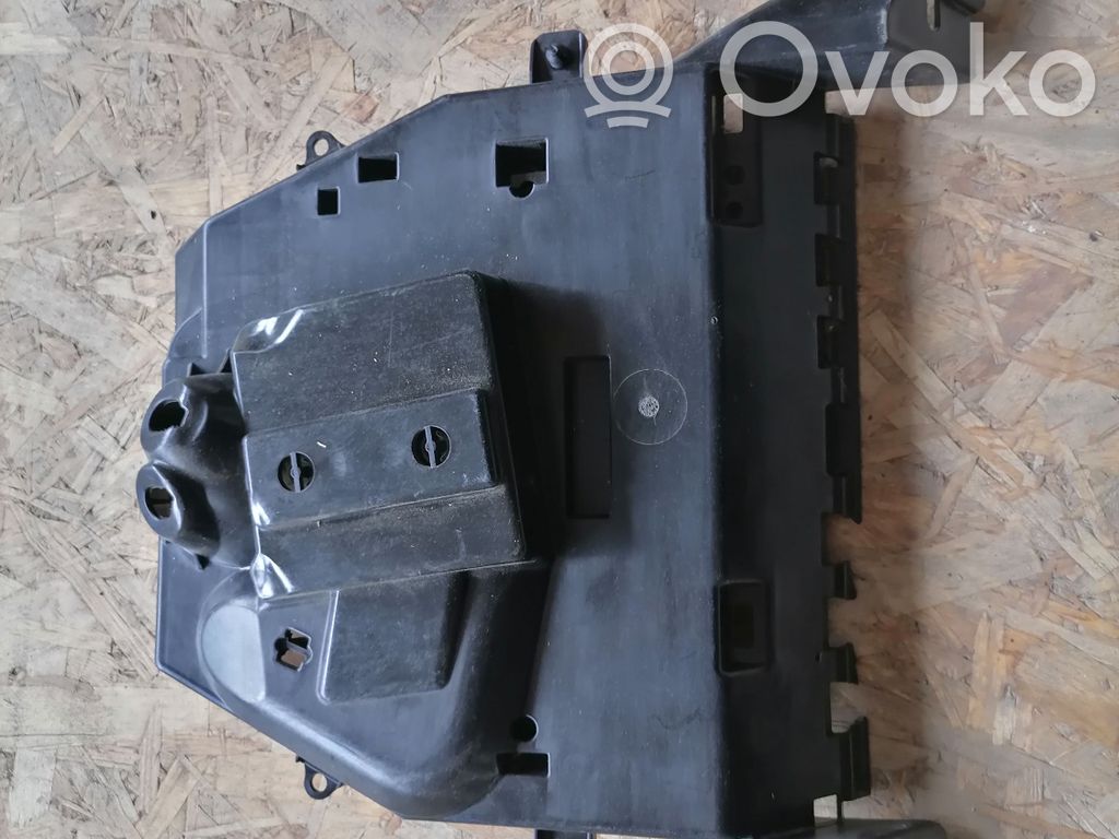 Volvo XC90 Other engine bay part 