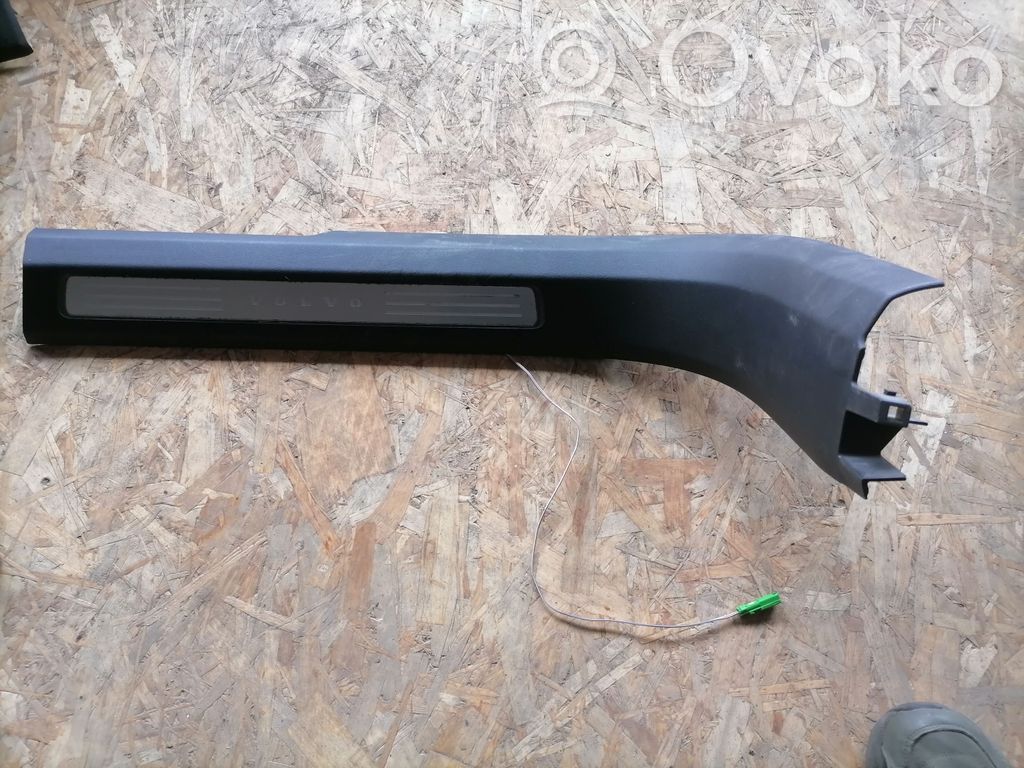 Volvo XC90 Front sill trim cover 