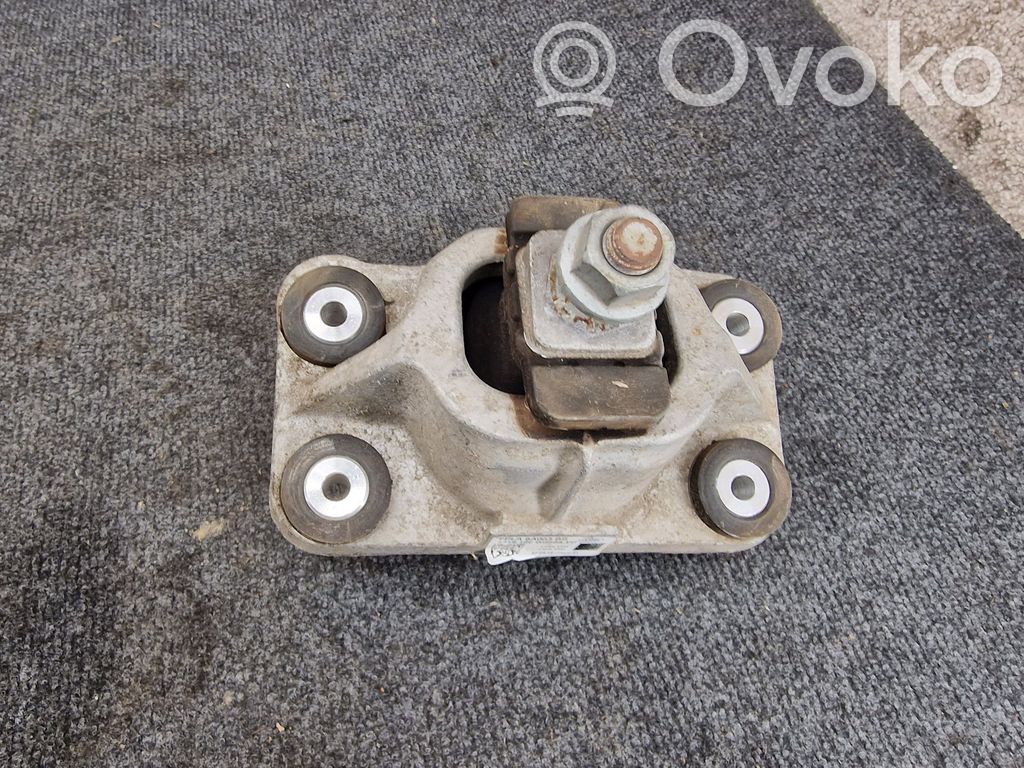 Land Rover Discovery 5 Engine mount bracket 