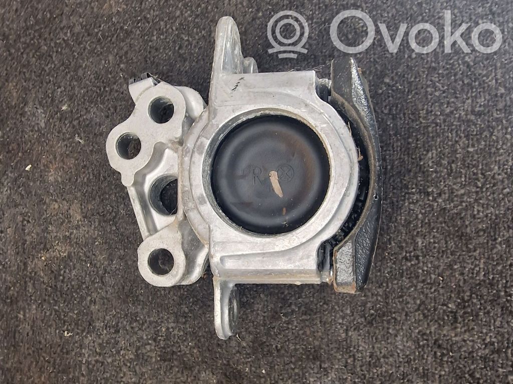Land Rover Range Rover Evoque L551 Engine mount bracket 