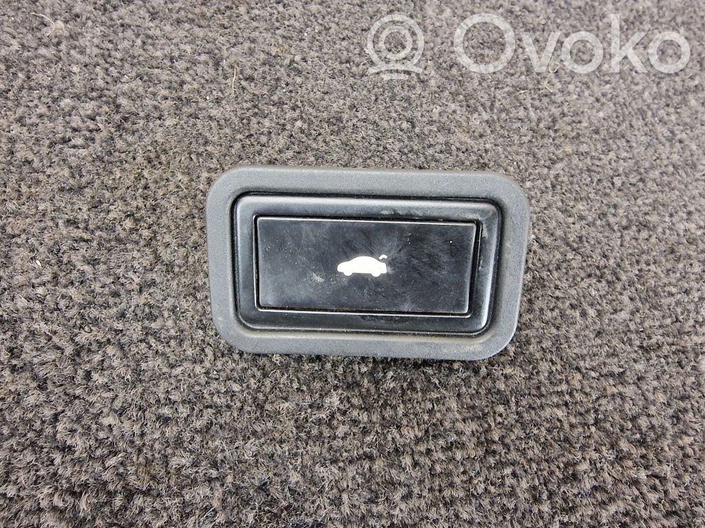 Audi A8 S8 D4 4H Tailgate/boot open switch button 