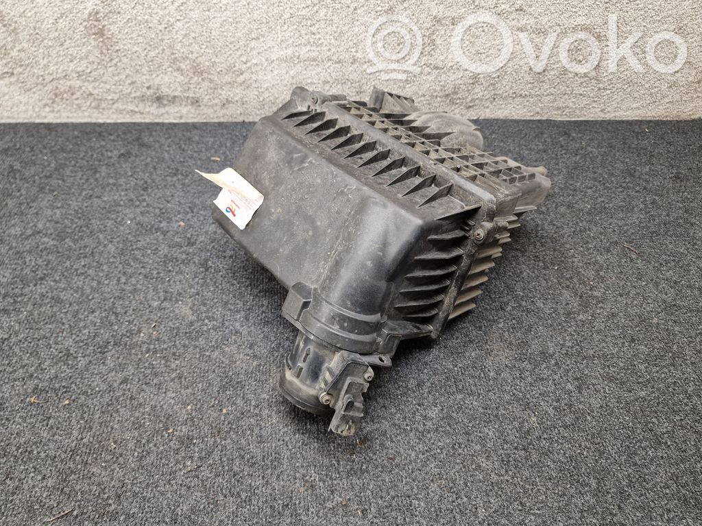 Peugeot 3008 I Air filter box 