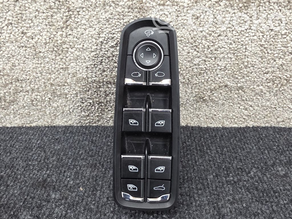 Porsche Cayenne (92A) Electric window control switch 