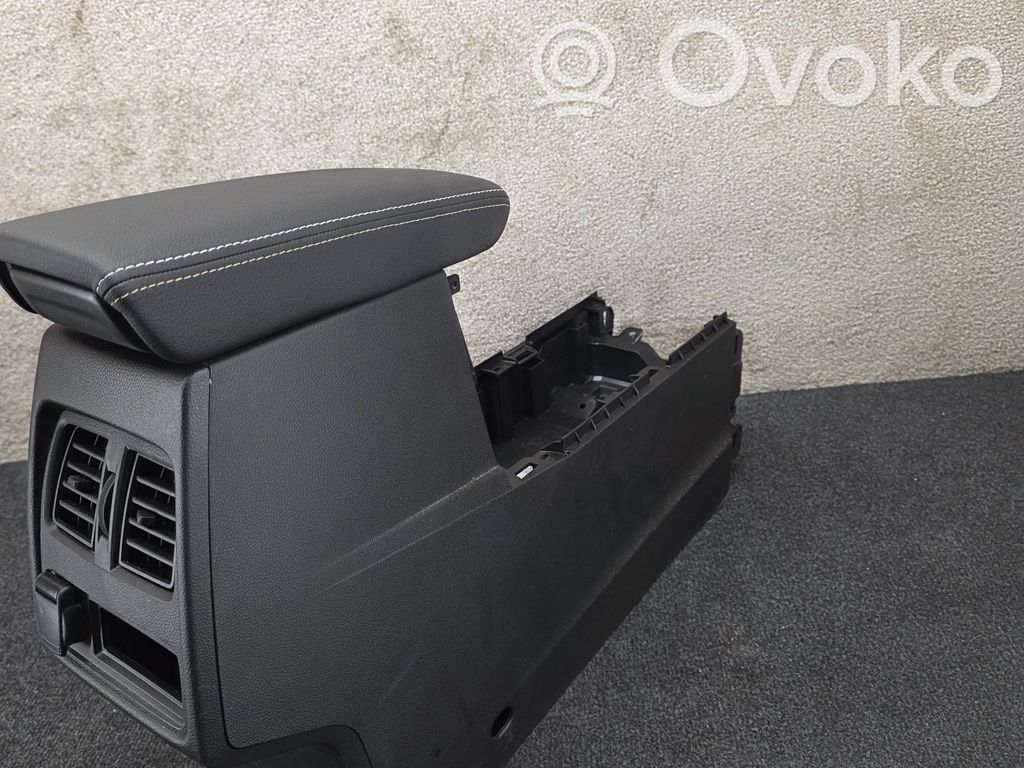 Renault Captur II Armrest 