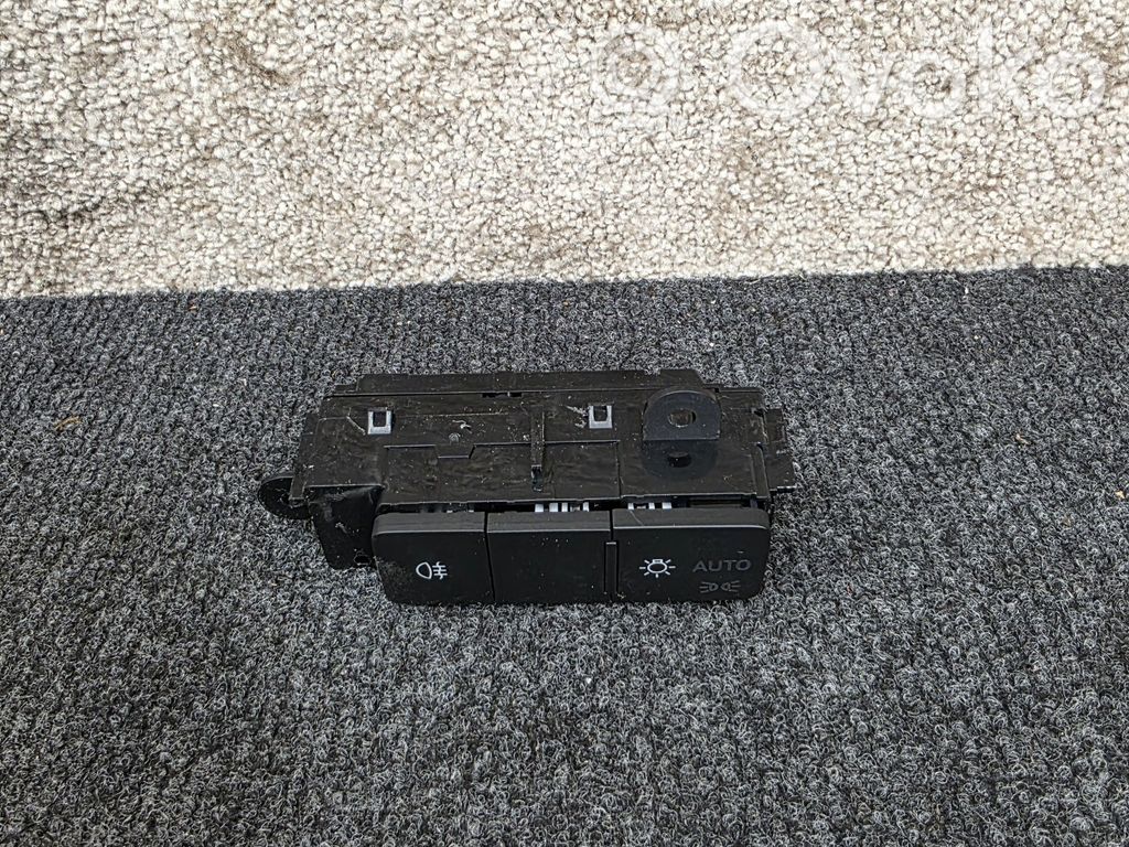 Skoda Octavia Mk4 Light switch 
