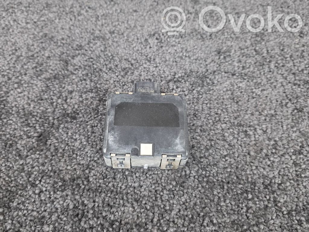 Volkswagen PASSAT B8 Sensor de radar Distronic 