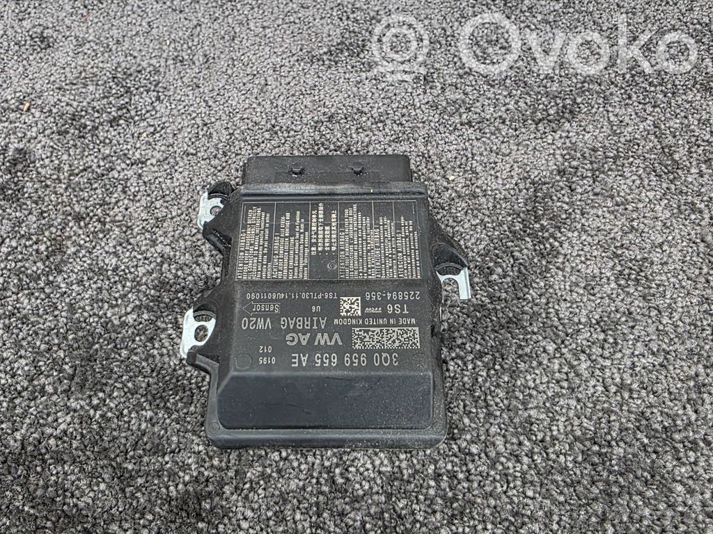 Volkswagen PASSAT B8 Airbag control unit/module 