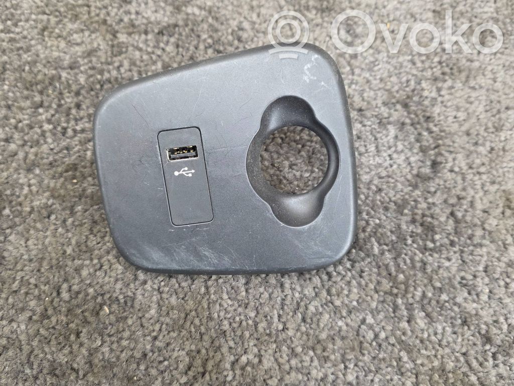 Mini One - Cooper F56 F55 Разъем USB 