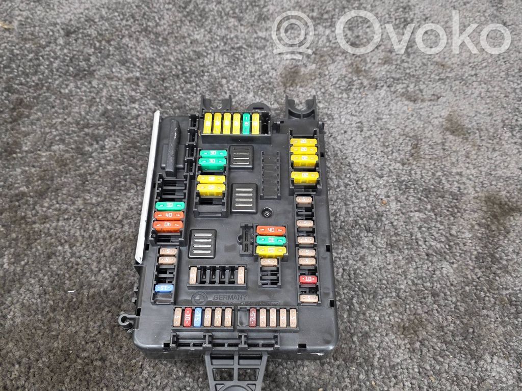BMW 1 F20 F21 Saugiklių blokas 