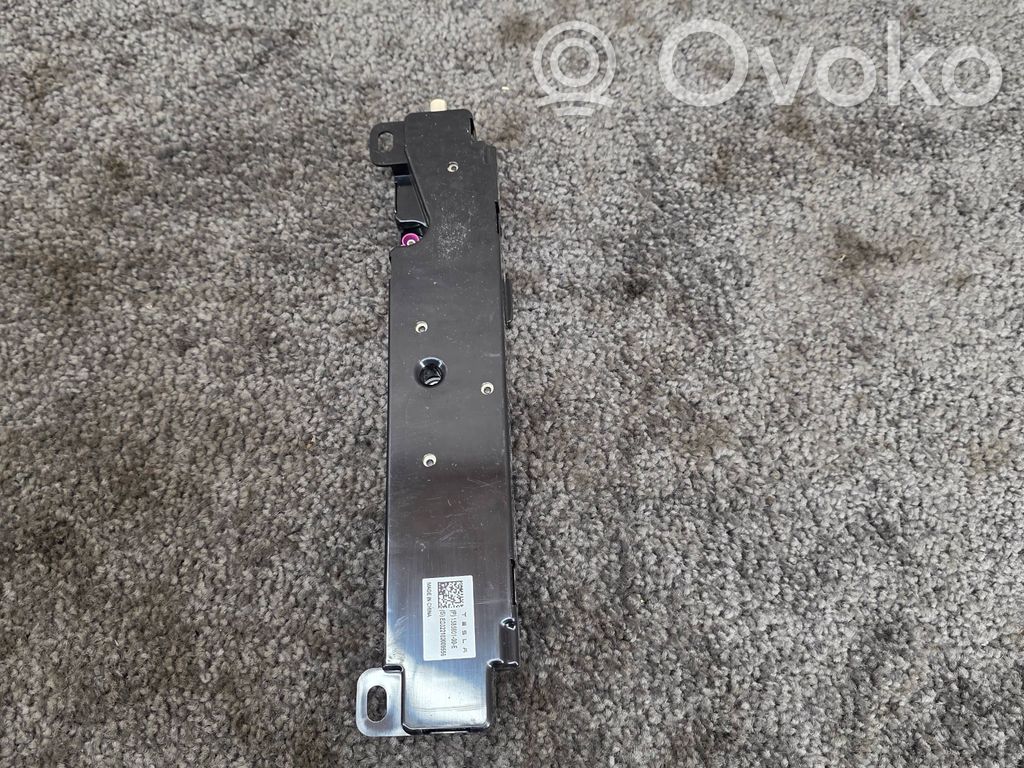Tesla Model Y Antenos stiprintuvas 