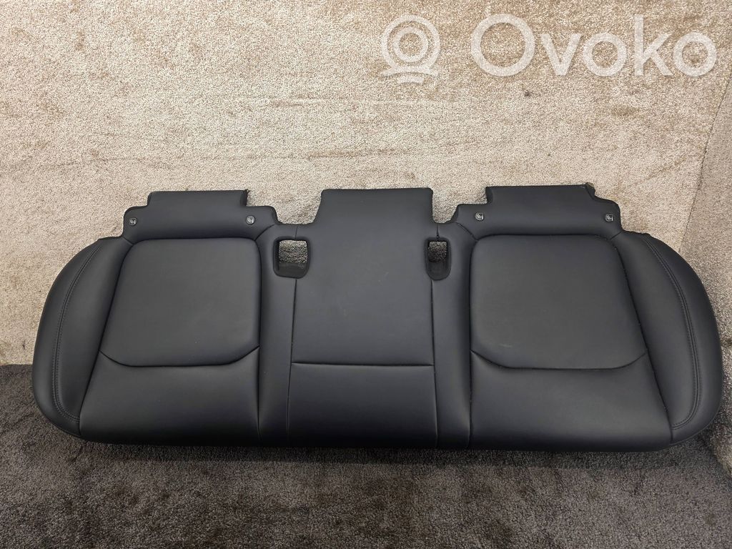 Tesla Model Y Galinė sėdynė 