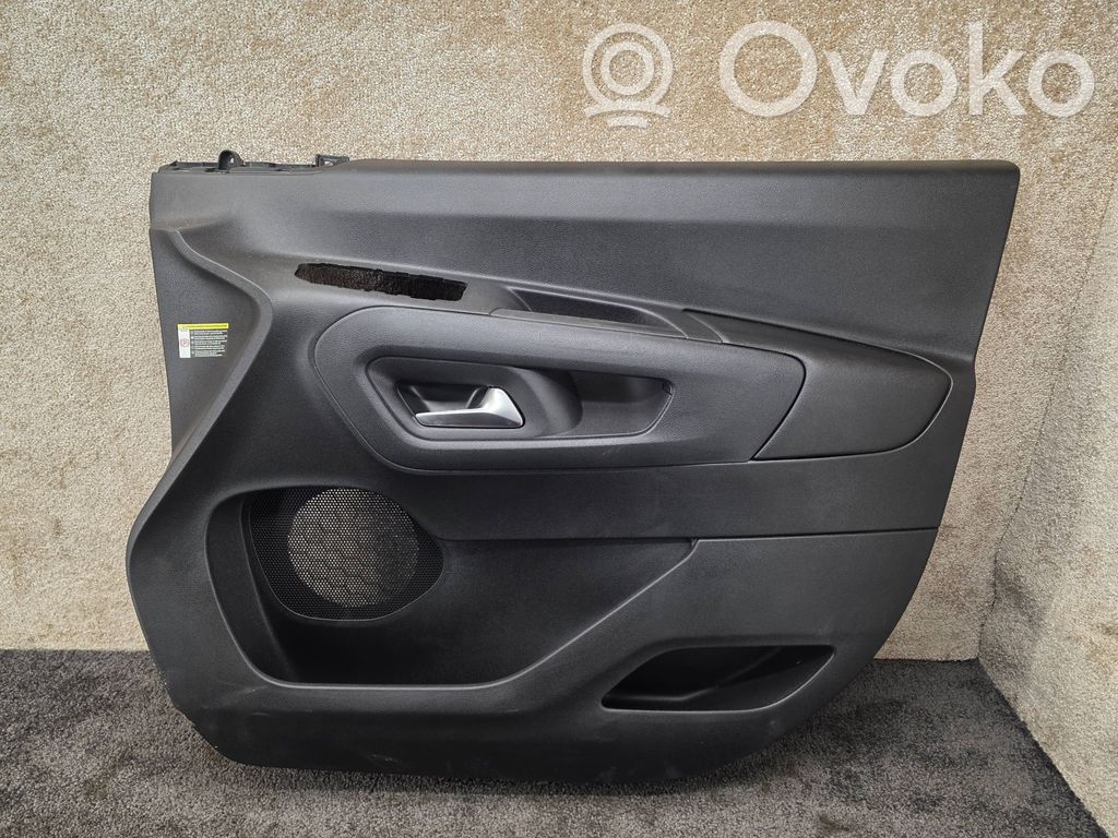 Citroen Berlingo Priekšējo durvju apdare 