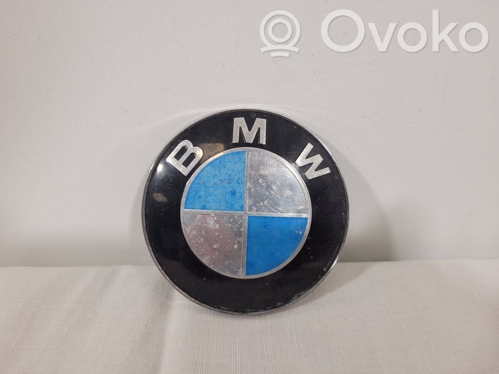 BMW 3 E90 E91 Ražotāja emblēma 