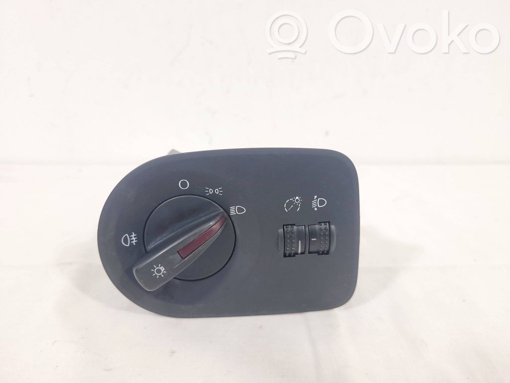 Seat Ibiza IV (6J,6P) Przełącznik świateł 