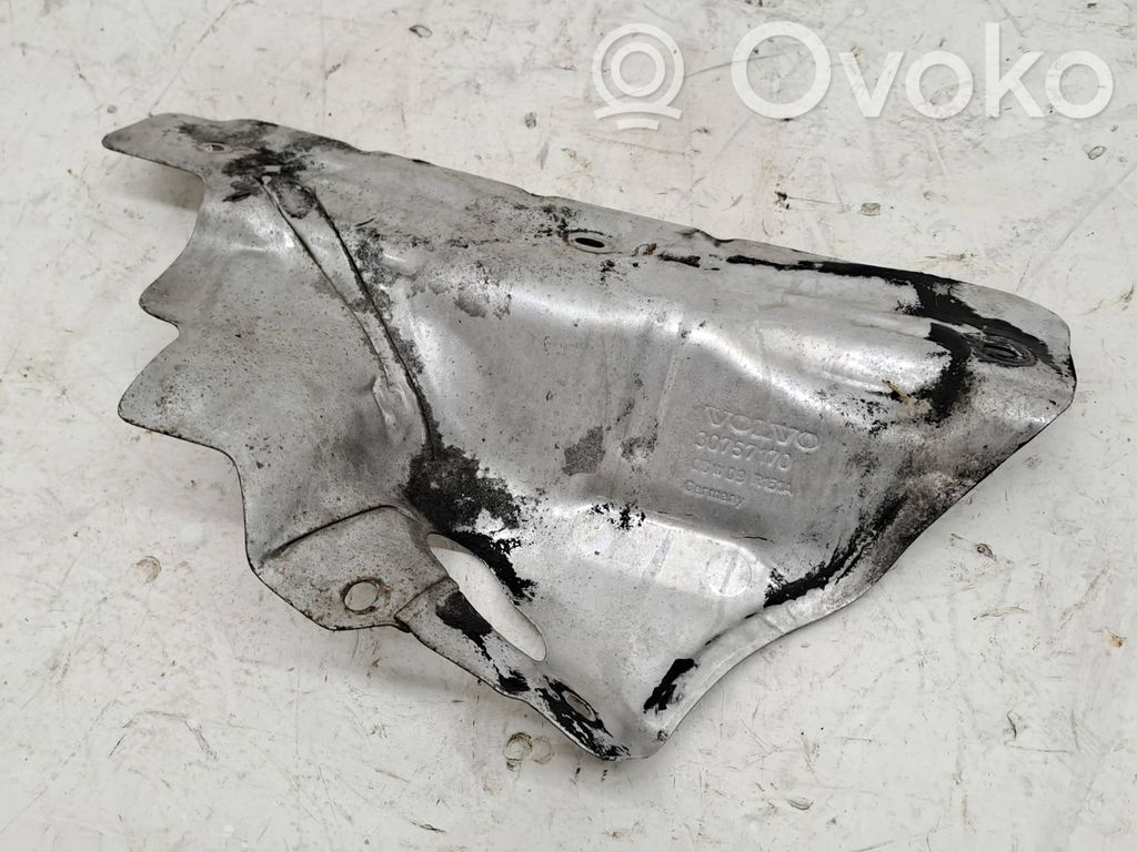 Volvo XC70 Protección térmica del escape 