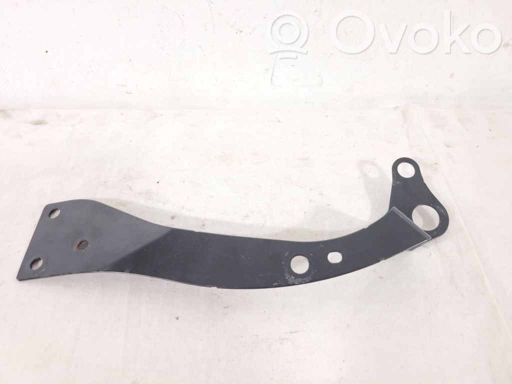 Audi A4 S4 B7 8E 8H Radiator mount bracket 