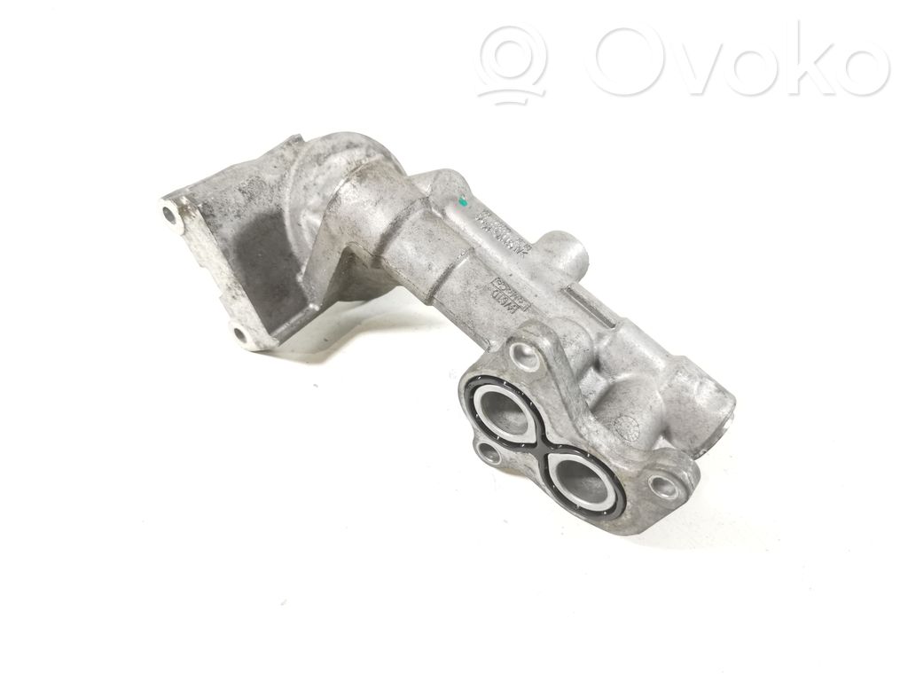 Ford Mustang V Mocowanie / uchwyt filtra oleju 