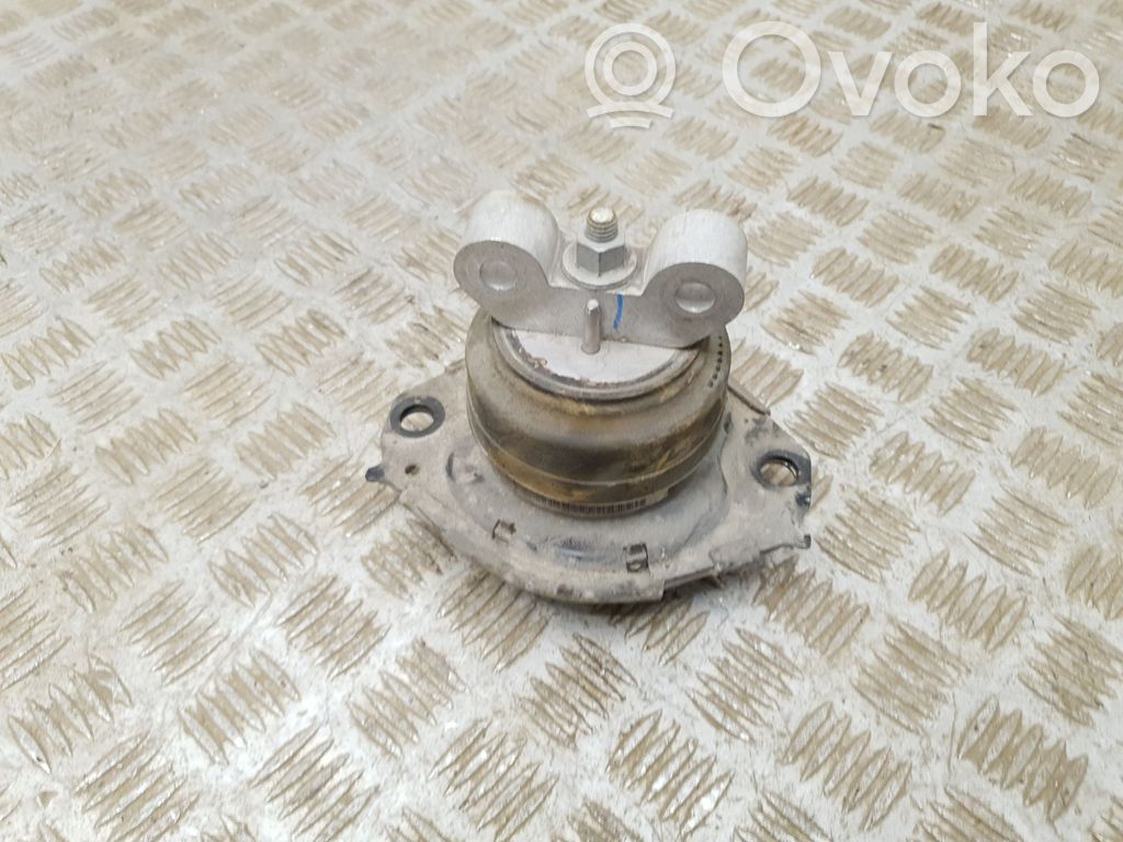 Engine mount bracket   68277081AA,PA30542