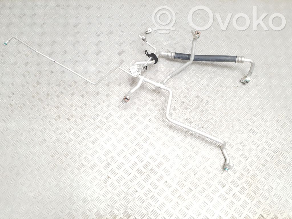Tesla Model X Ilmastointilaitteen putki (A/C) 