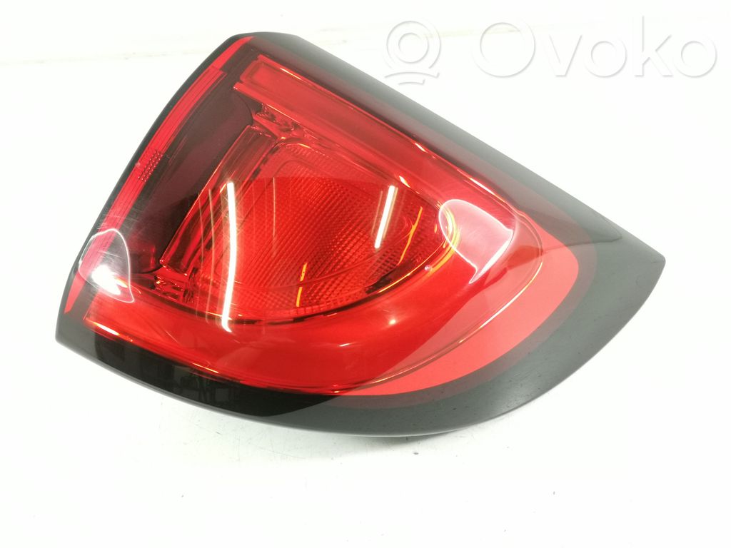 Chrysler Pacifica Rear/tail lights 