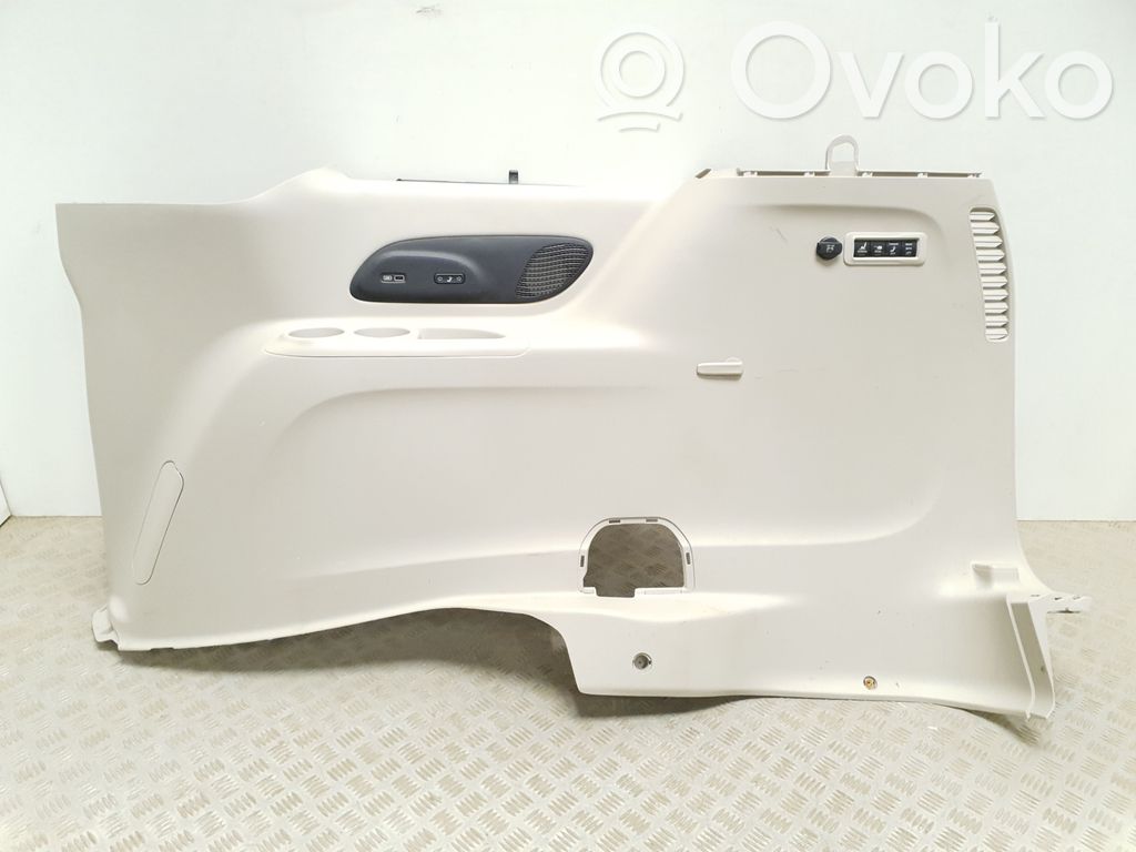Chrysler Pacifica Tailgate/trunk side cover trim 
