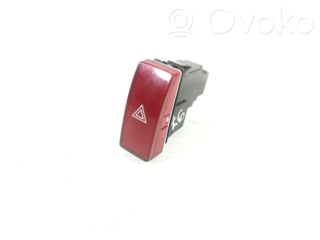 Honda CR-V Hazard light switch 