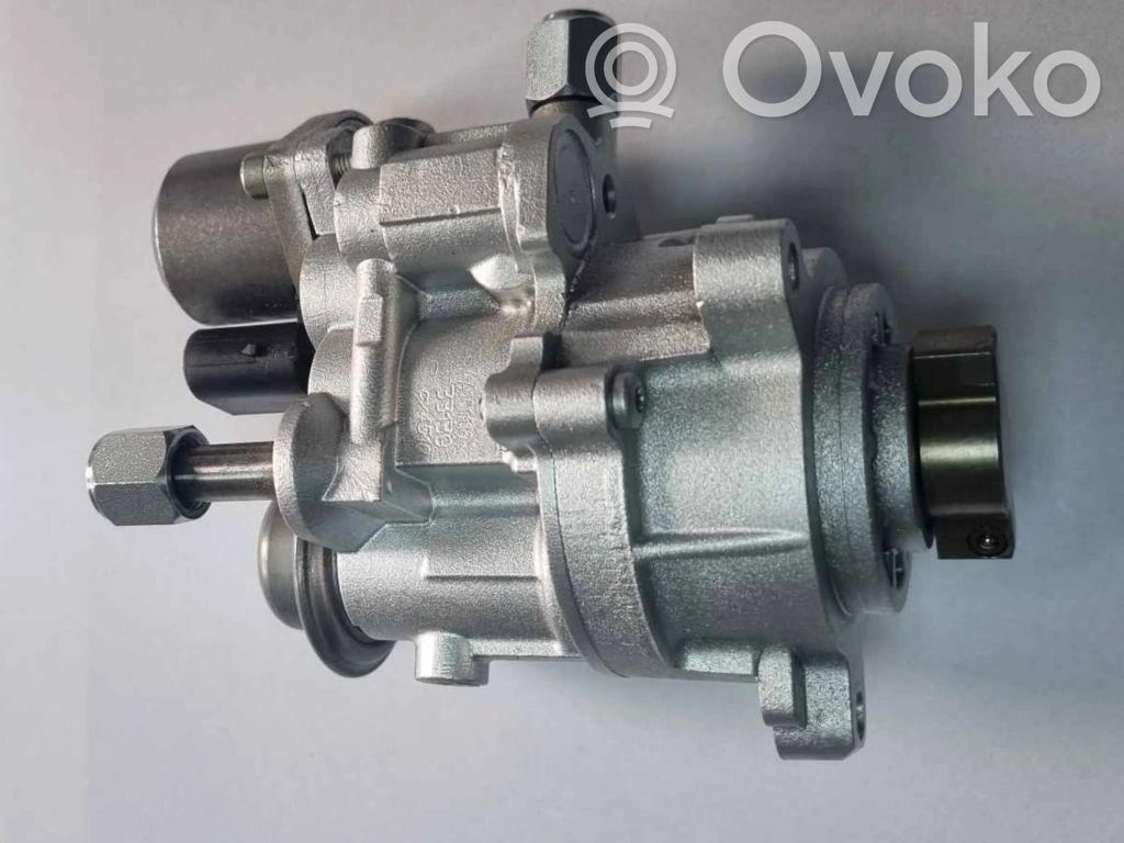 BMW 1 E82 E88 Fuel injection high pressure pump 