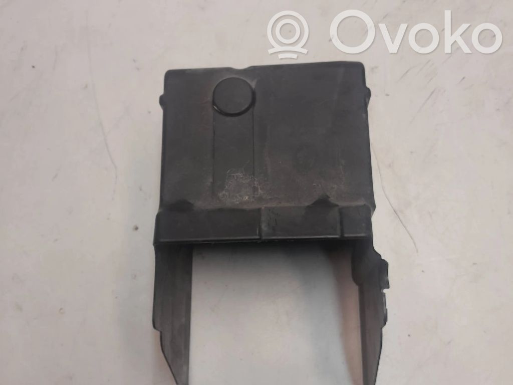Ford Mondeo MK IV Akkulaatikon alusta 