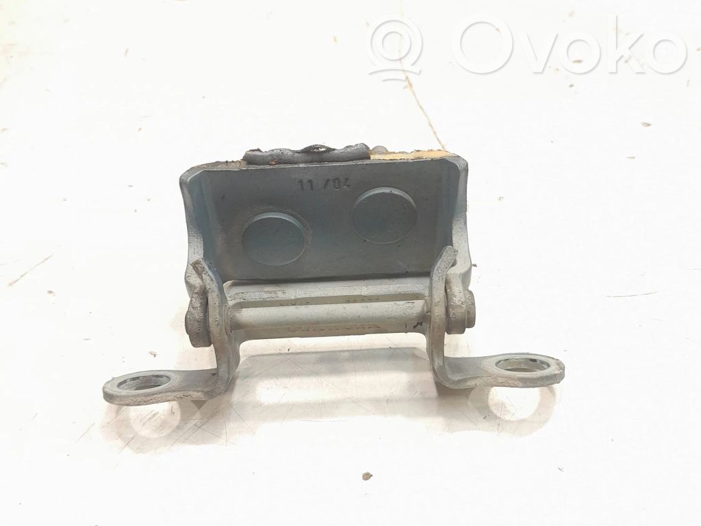 Volvo V50 Tailgate/trunk/boot hinge 