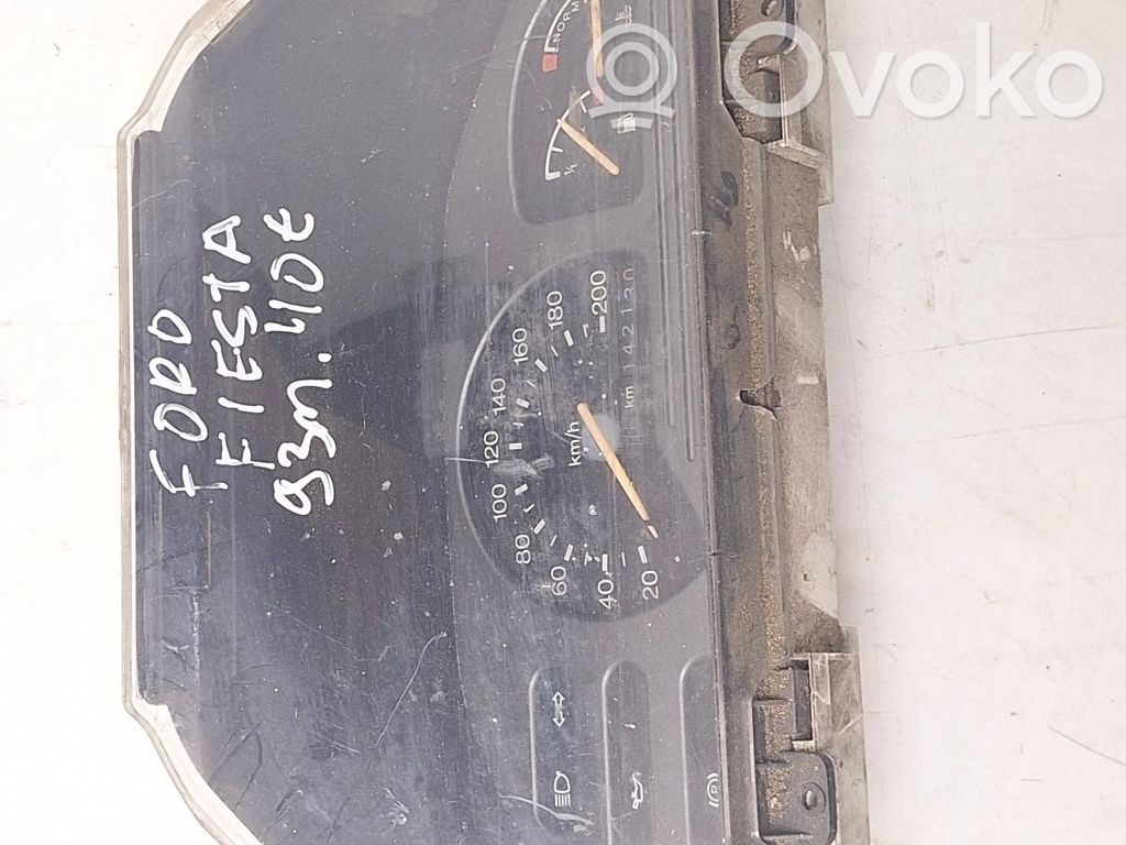 Ford Fiesta Geschwindigkeitsmesser Cockpit 