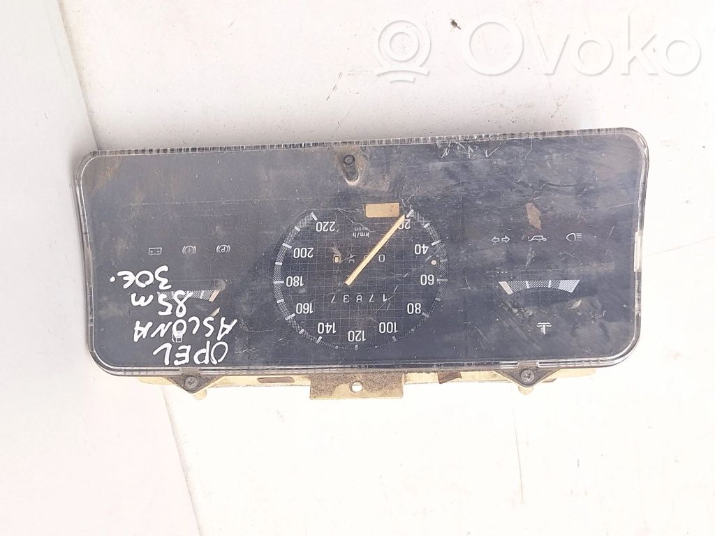 Opel Ascona C Speedometer (instrument cluster) 