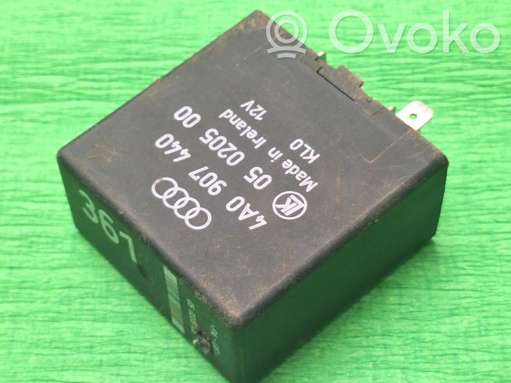 Audi A6 S6 C5 4B Window wiper interval relay 