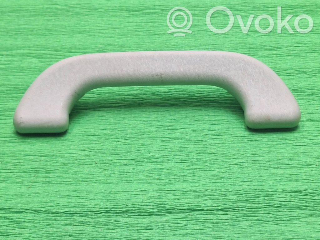 Subaru Forester SH A set of handles for the ceiling 