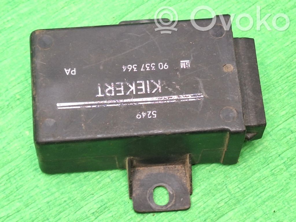 Opel Omega A Central locking relay 