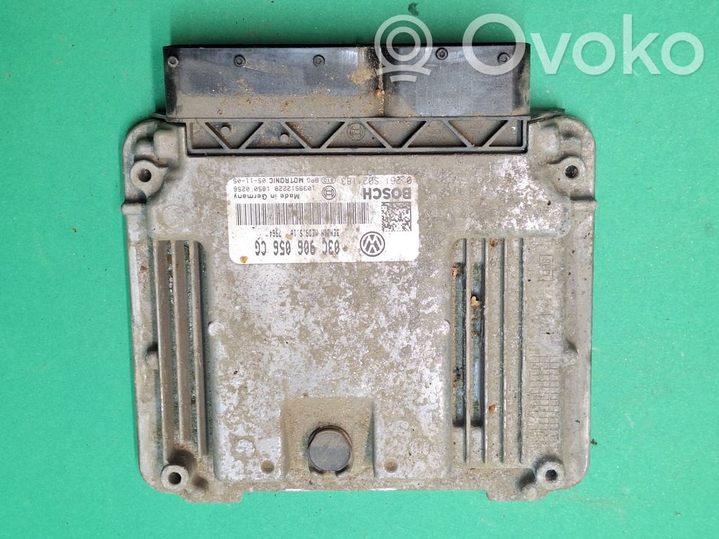 Volkswagen Golf V Engine control unit/module 