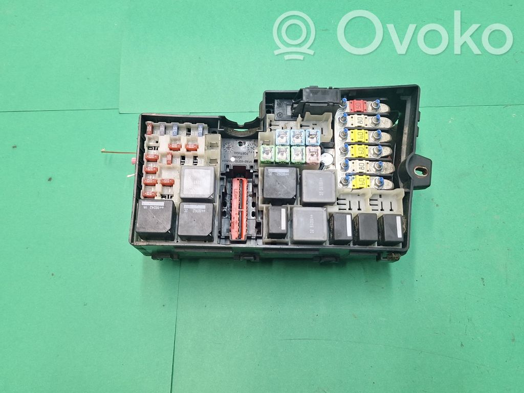 Ford Kuga I Fuse box set 