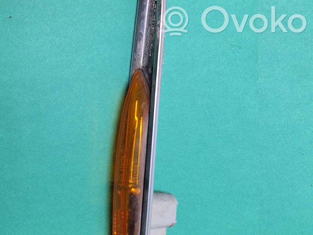 Ford Mondeo MK IV Front fender indicator light 