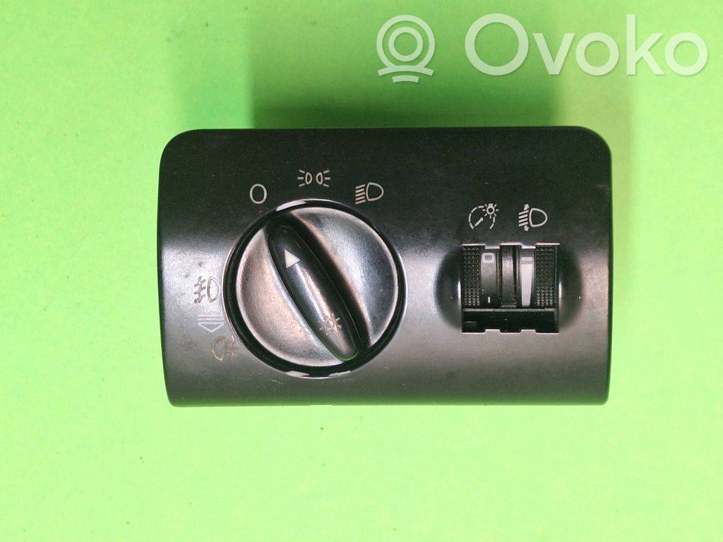 Audi A6 S6 C5 4B Interruptor de luz 