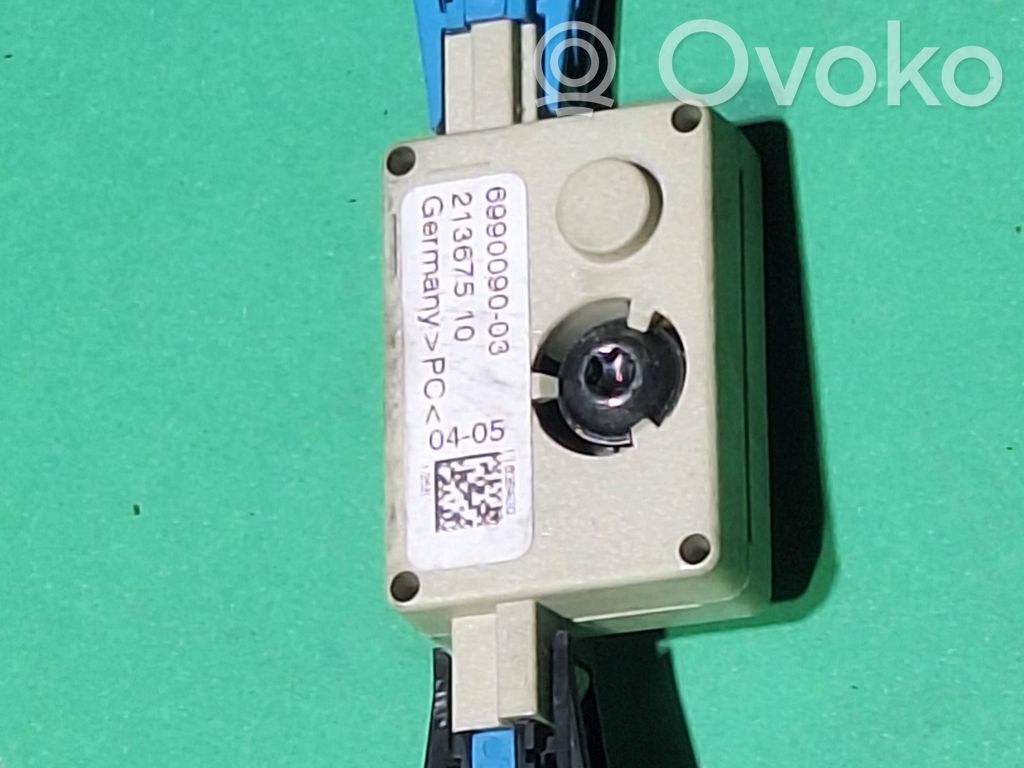BMW X3 E83 Amplificator antenă aeriană 