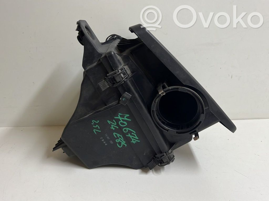 Air filter box   1111