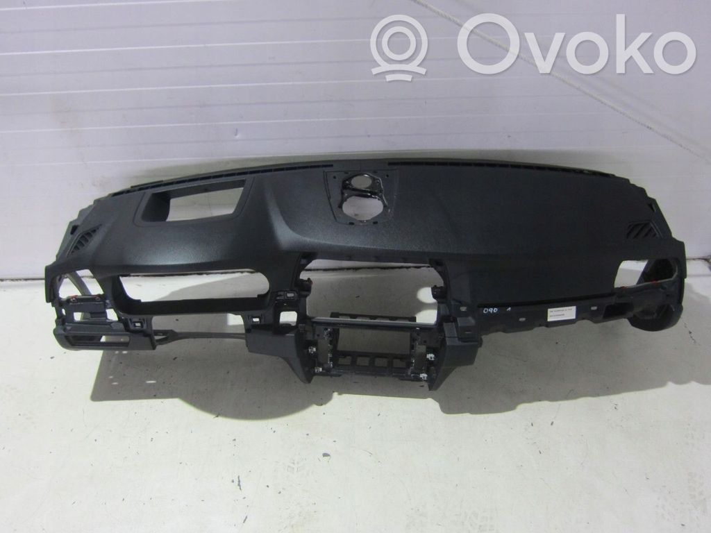 BMW 5 F10 F11 Deska rozdzielcza 
