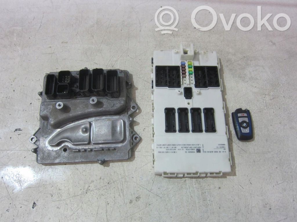 BMW 5 F10 F11 Engine control unit/module 