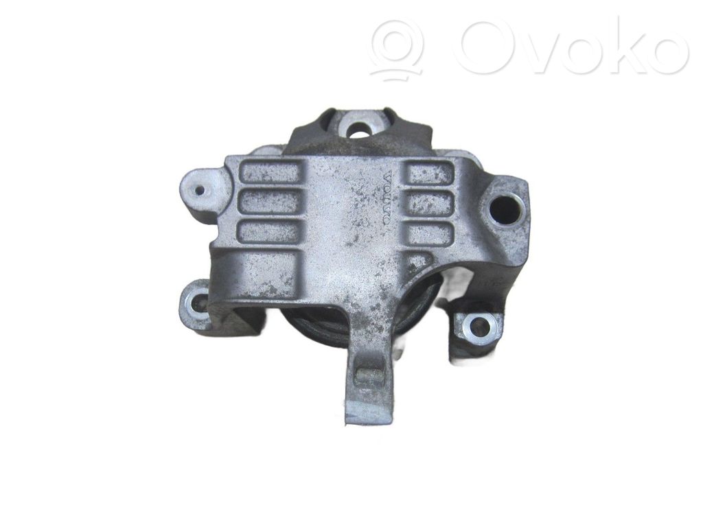 Volvo XC40 Engine mount vacuum valve 