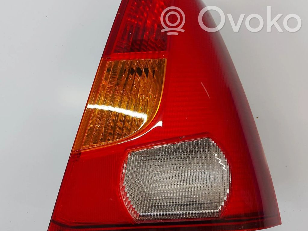 Dacia Logan I Lampă spate în caroserie 